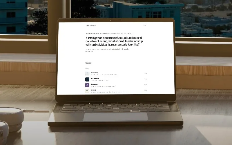 The MacBook: the live 3D